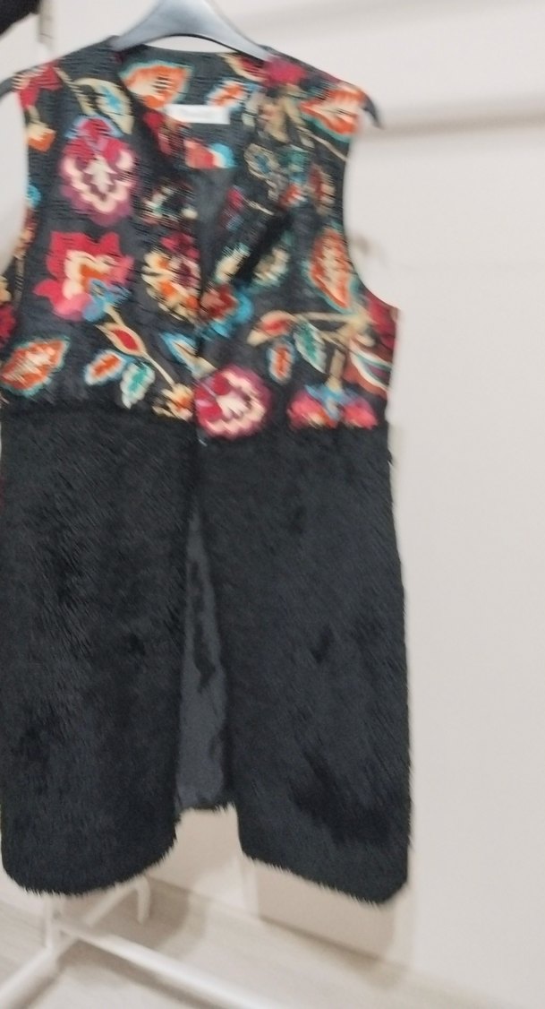 Çiçekli Desenli Kolsuz Kadın Tulum - Görsel 3