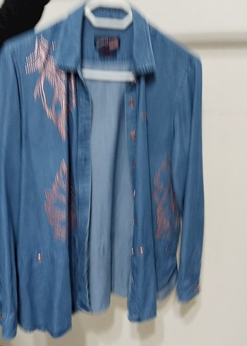 Düğmeli Mavi Denim Kadın Gömlek - Görsel 9