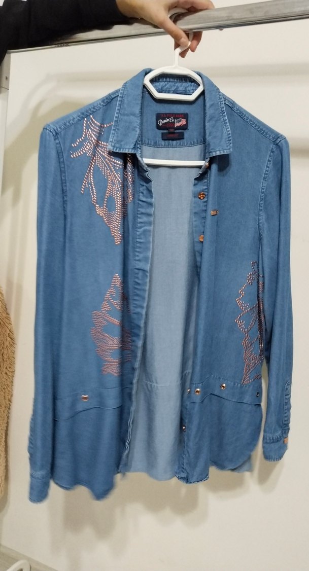 Düğmeli Mavi Denim Kadın Gömlek - Görsel 3