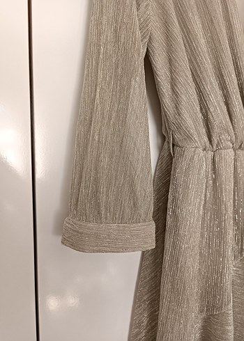 Bej V Yaka Uzun Kadın Elbise - Görsel 3