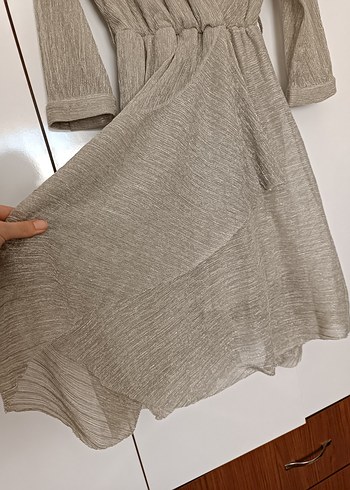 Bej V Yaka Uzun Kadın Elbise - Görsel 4