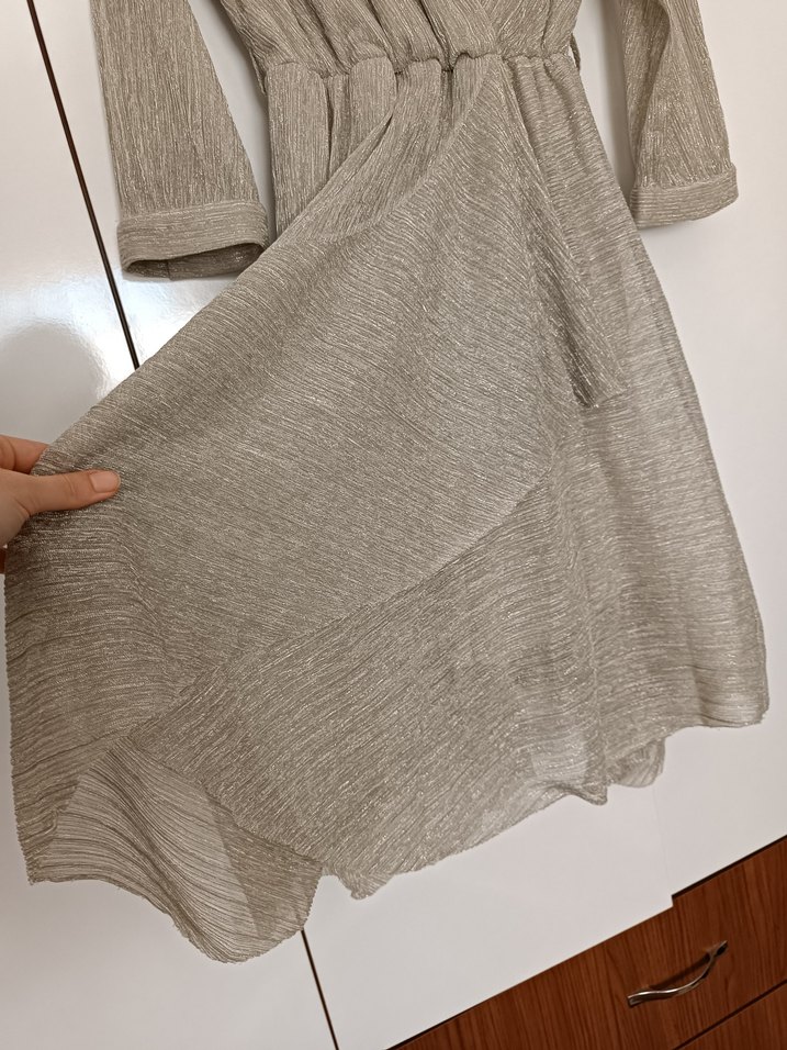 Bej V Yaka Uzun Kadın Elbise - Görsel 4