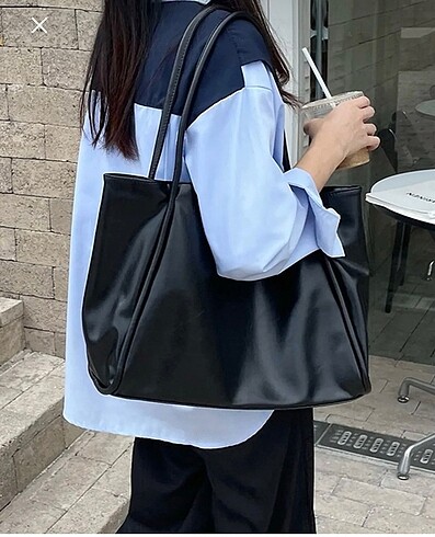 siyah kol çantası