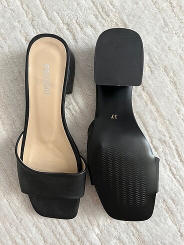 H&M Prova Siyah Topuklu Terlik