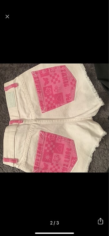 Bershka XXS 32 BEDEN ARIYORUM ELİNDE OLAN ULAŞABİLİR Mİ