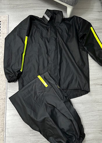 xl Beden Siyah Bol Kesim Uzun Yağmurluk