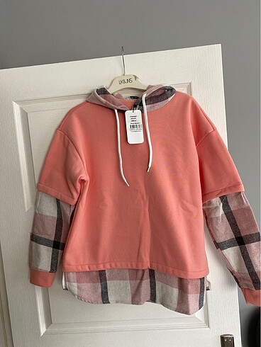 Şapkalı sweatshirt