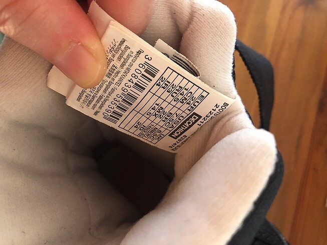 24 Beden siyah Renk Decathlon çocuk kar botu