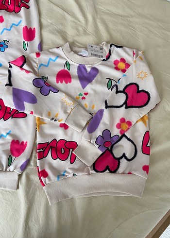 Çiçek ve Kalp Desenli Bebek Kız Takımı - Görsel 4