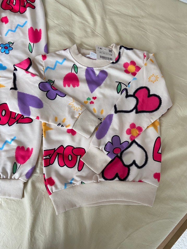 Çiçek ve Kalp Desenli Bebek Kız Takımı - Görsel 4