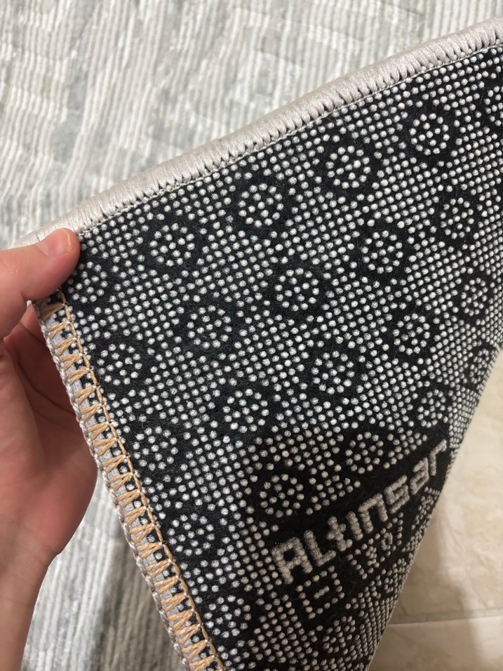 Gri Çağdaş Desensiz Halı - Görsel 3