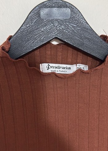 Kahverengi Yüksek Yakalı Kolsuz Kadın bluz - Görsel 2