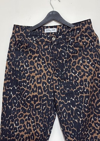 Leopar Desenli Rahat Kesim Kadın Kot Pantolon - Görsel 4