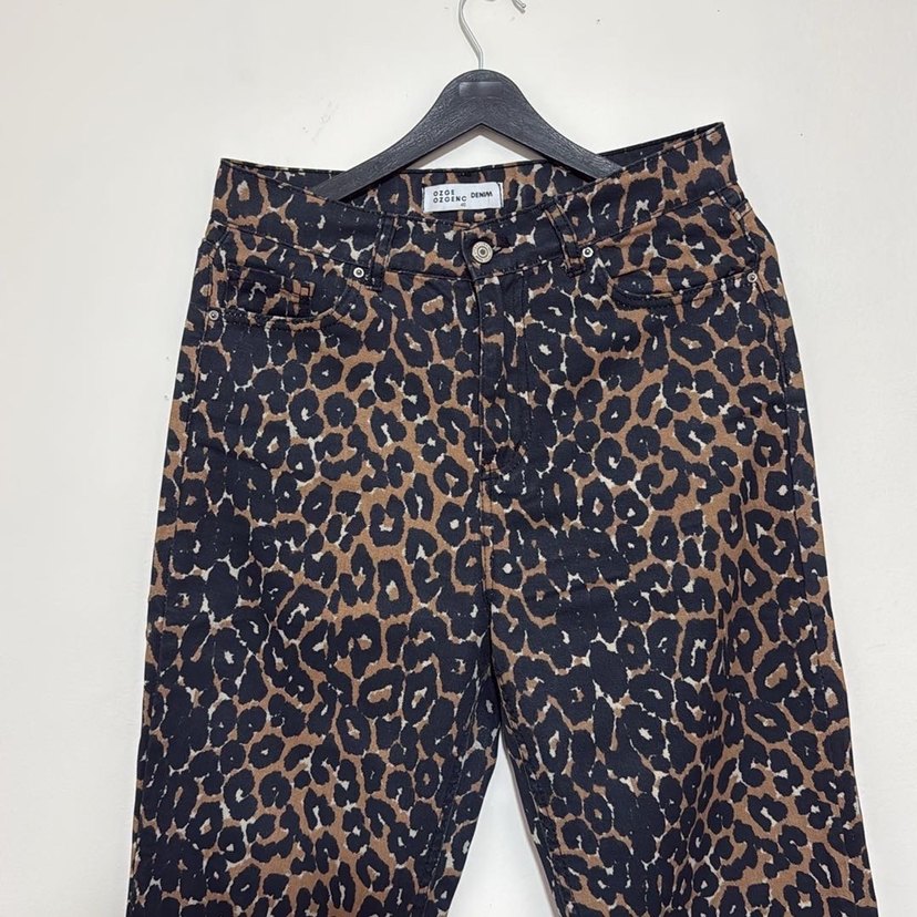 Leopar Desenli Rahat Kesim Kadın Kot Pantolon - Görsel 4