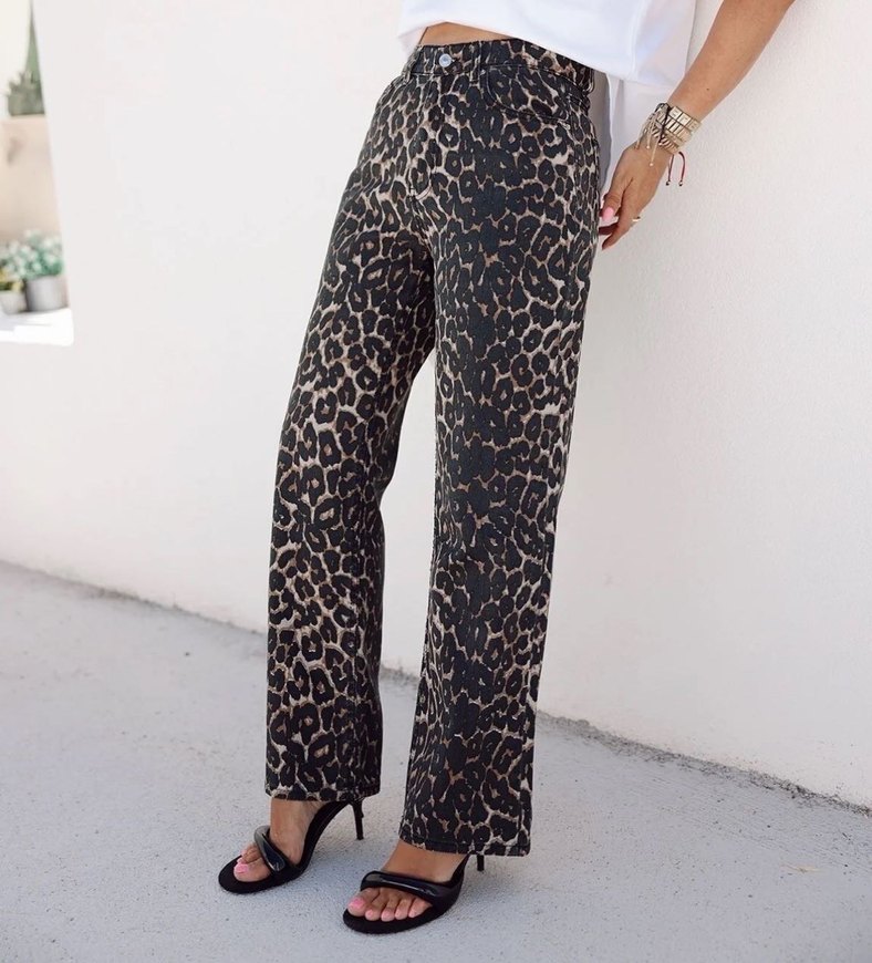 Leopar Desenli Rahat Kesim Kadın Kot Pantolon - Görsel 2