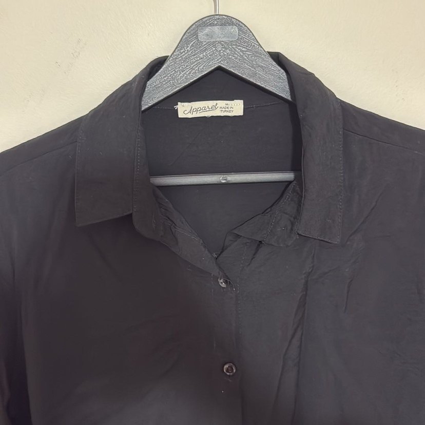 Düğmeli Siyah Kadın Gömlek - Görsel 3