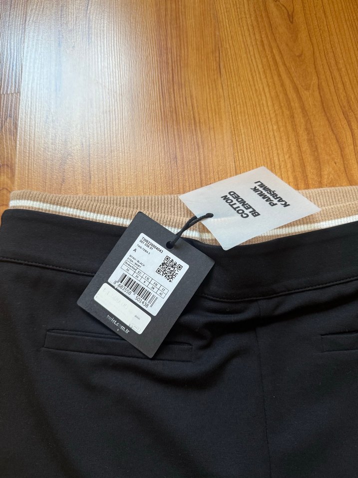 TWİST önden yırtmaçlı bel detaylı midi etek - Görsel 4