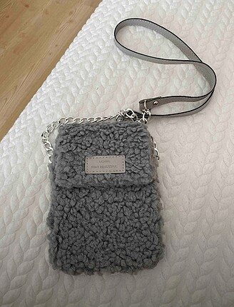 Peluş omuz askılı telefon çantası