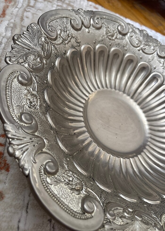 Alman gümüşü meyvelik - Görsel 2