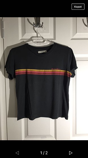 Pull and bear tshirt