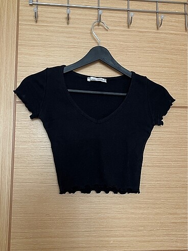 bershka ribanalı crop üst