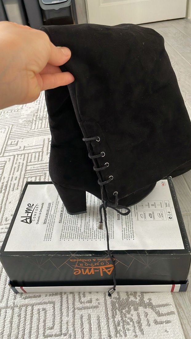 Siyah Süet Stiletto Topuklu Dizüstü Bot - Görsel 2