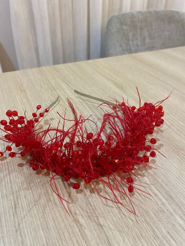Kırmızı Boncuklu Saç Aksesuarı - Görsel 2