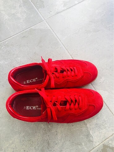39 Beden kırmızı Renk NUBUK SNEAKER