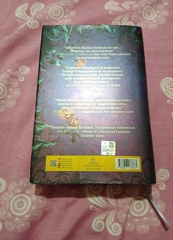 Beden Renk Dikenlerin büyüsü margaret rogerson an enchament of ravens kitap