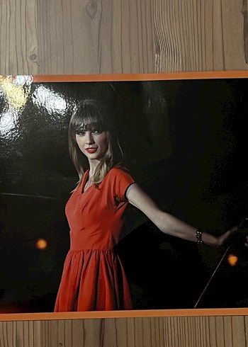  Taylor Swift Dergi + Poster
