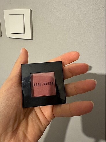 Beden bobbi brown allık sand pink