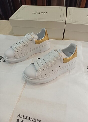 40 Beden Alexander McQueen 40 BEYAZ arka kısım GOLD