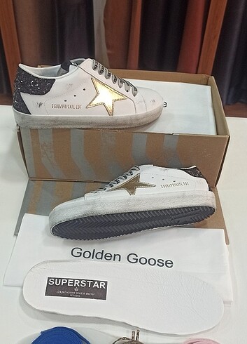 Golden Goose Deluxe Golden Goose Deluxe 37 BEYAZ 