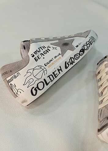 Golden Goose Deluxe 40 BEYAZ GRİ SÜET 
