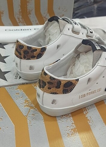 38 Beden beyaz Renk Golden Goose Deluxe 38 CIRTLI LEOPAR 