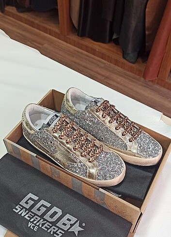 38 Beden çeşitli Renk Golden Goose Deluxe 38 SİMLİ GOLD