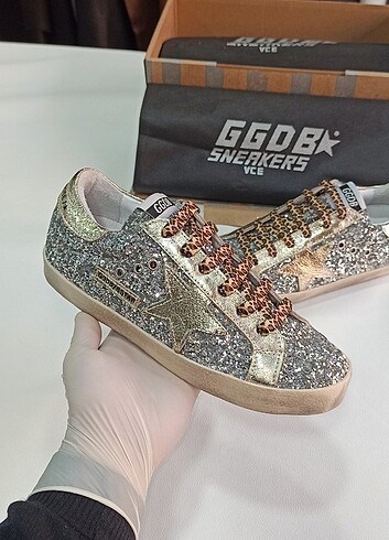 Golden Goose Deluxe 39 SİMLİ GOLD 