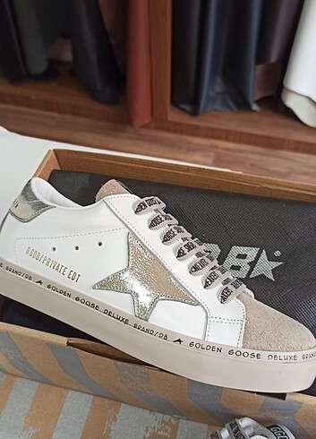 Golden Goose Deluxe 37 BEYAZ YILDIZI GOLD 