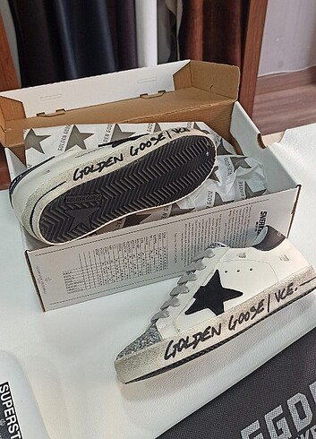 36 Beden Golden Goose Deluxe 36 BEJ YILDIZI SİYAH SÜET