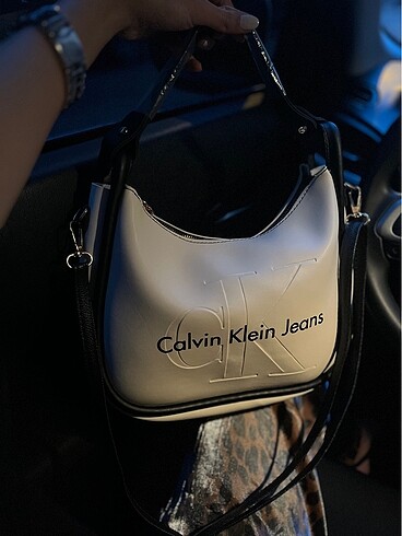 Calvin Klein Spor Kol Ve Çapraz Kadın Çantası