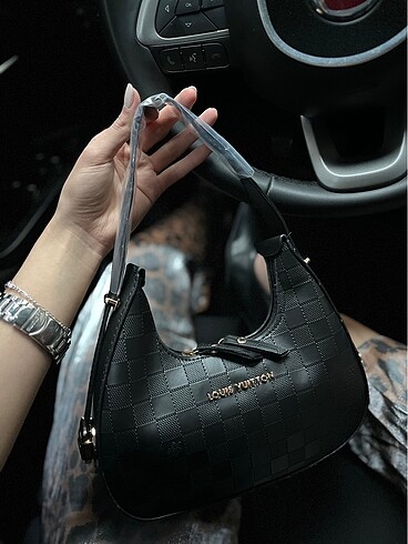 Louis Vuitton LOUIS VUITTON Ay model siyah kadın çanta