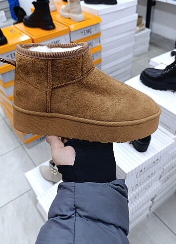 Ugg bot 
