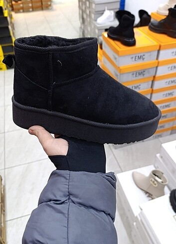 Ugg Ugg bot 