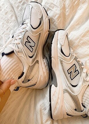 New Balance 530