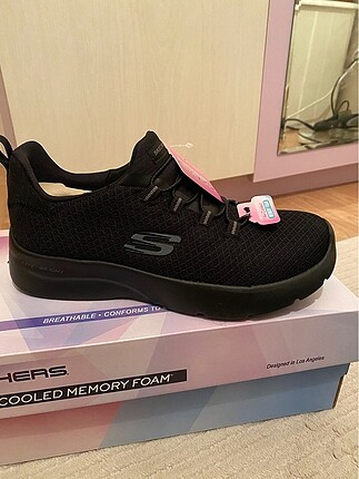 Skechers spor ayakkabı