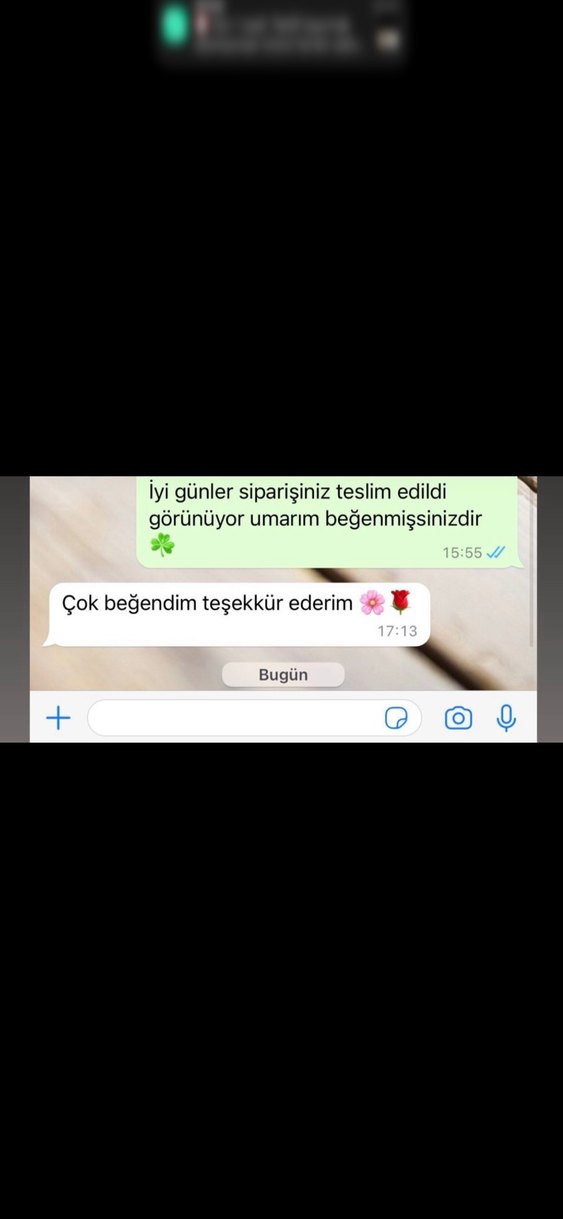 Haki Şıklığı: Çizgili Fularlı İki Parçalı Takım — görsel 2/10