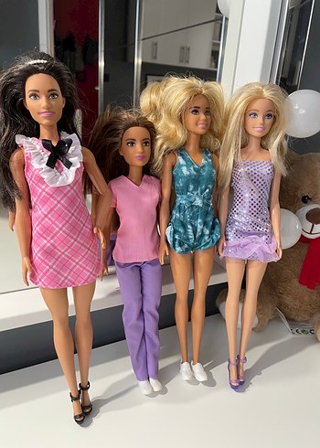 Barbie bebek