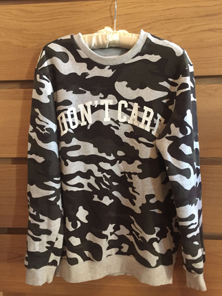 Bershka Sweatshirt 