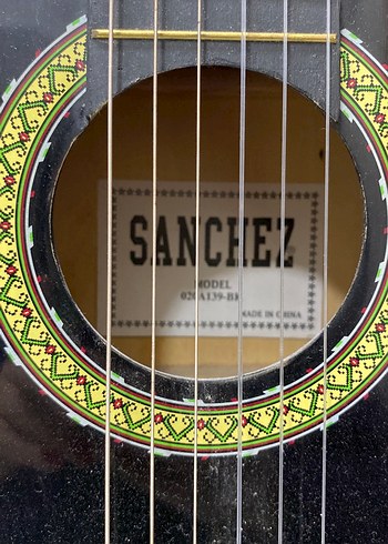 Siyah Klasik Gitar - Görsel 2