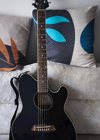Siyah Akustik Gitar